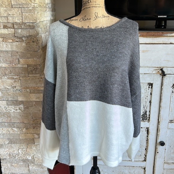 C+D+M patchwork color block knitted sweater gray cream tie in back keyhole - Picture 2 of 15